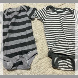 🤍4/$25 2 Baby onesies short sleeve 0-3M
